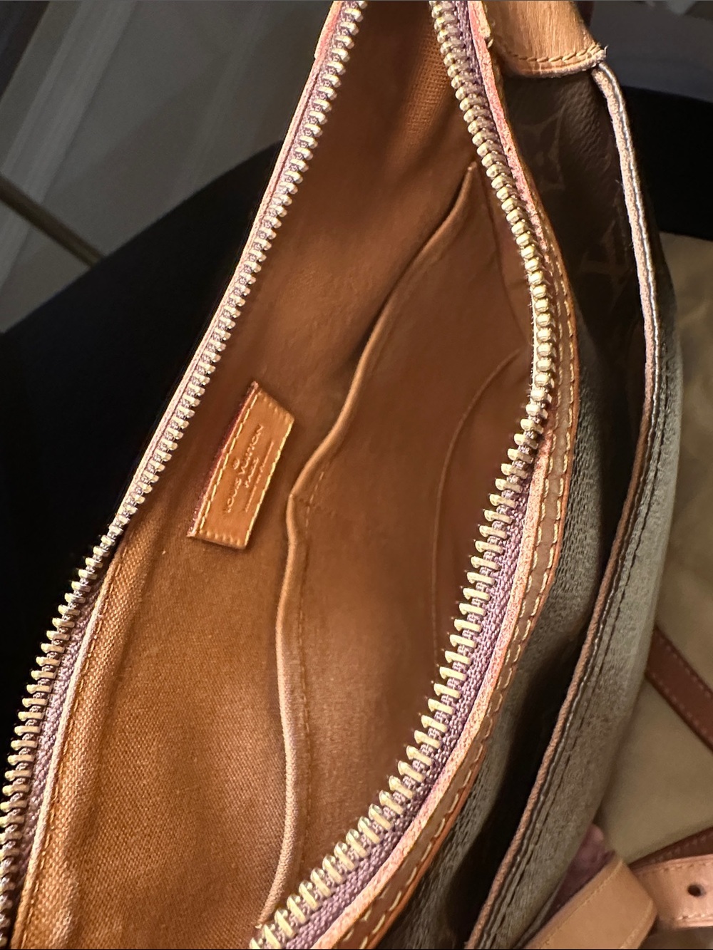 Vintage Louis Vuitton Monogram Odeon PM - Picture 3 of 8